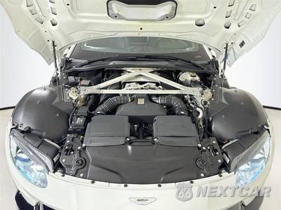 2022 Aston Martin Vantage Coupe - zdjęcie 31 z 40 - miniatura
