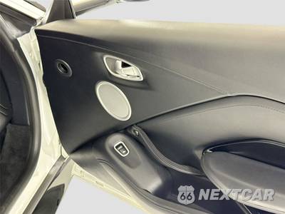 2022 Aston Martin Vantage Coupe - zdjęcie 30 z 40 - miniatura