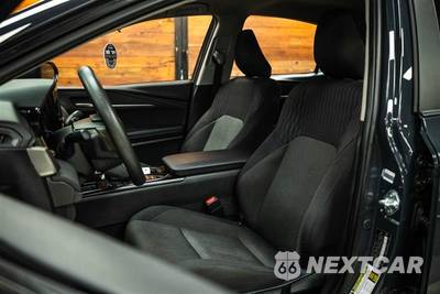 2025 Toyota Camry LE - zdjęcie 9 z 27 - miniatura