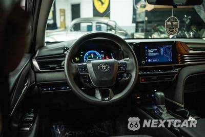 2025 Toyota Camry LE - zdjęcie 15 z 27 - miniatura