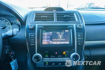 2014 Toyota Camry SE - zdjęcie 26 z 37 - miniatura