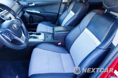 2014 Toyota Camry SE - zdjęcie 18 z 37 - miniatura