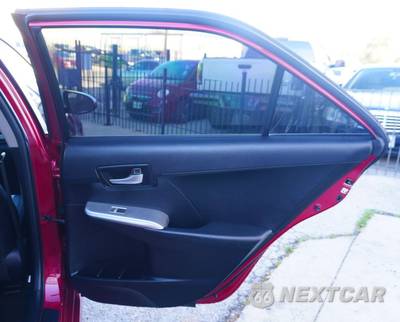2014 Toyota Camry SE - zdjęcie 15 z 37 - miniatura