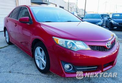 2014 Toyota Camry SE - zdjęcie 9 z 37 - miniatura
