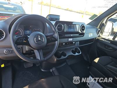 2026 Mercedes-Benz Sprinter 2500 Passenger Van 170.0" WB - zdjęcie 11 z 23 - miniatura