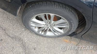2016 Toyota Camry SE - zdjęcie 20 z 30 - miniatura