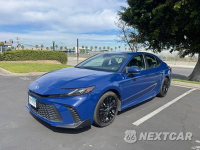 2025 Toyota Camry SE - zdjęcie 10 z 14 - miniatura