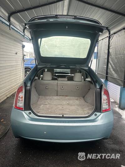 2014 Toyota Prius Two - zdjęcie 9 z 19 - miniatura