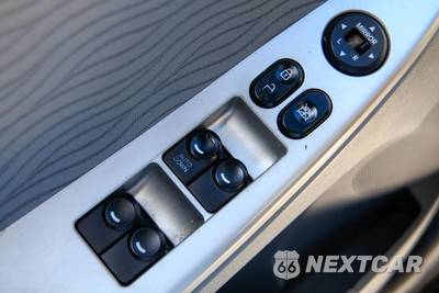 2013 Hyundai Accent GLS Sedan - zdjęcie 28 z 38 - miniatura