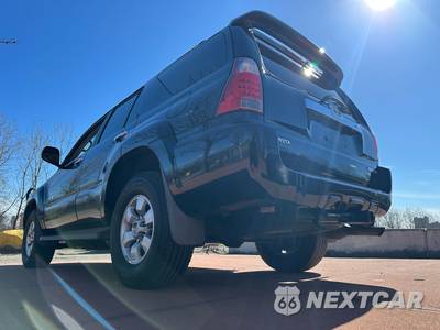 2009 Toyota 4Runner SR5 - zdjęcie 18 z 132 - miniatura