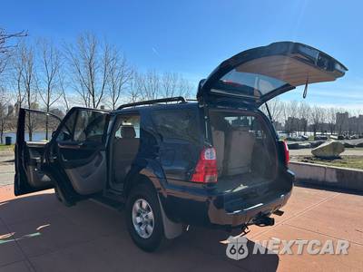 2009 Toyota 4Runner SR5 - zdjęcie 29 z 132 - miniatura