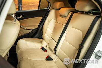 2020 Mercedes-Benz GLA 250 4MATIC - zdjęcie 11 z 27 - miniatura