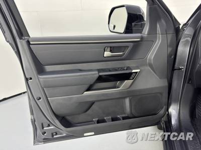 2025 Toyota Tundra Limited Crew Cab Short Bed - zdjęcie 41 z 48 - miniatura