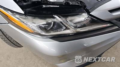 2019 Toyota Camry SE - zdjęcie 30 z 46 - miniatura