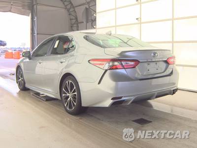 2019 Toyota Camry SE - zdjęcie 8 z 46 - miniatura