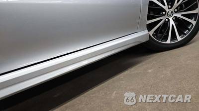 2019 Toyota Camry SE - zdjęcie 43 z 46 - miniatura
