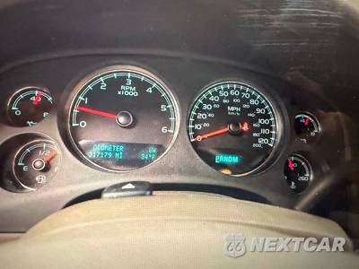 2011 Chevrolet Suburban 1500 LS 1LS - zdjęcie 5 z 10 - miniatura