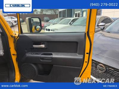 2007 Toyota FJ Cruiser w/Rear Doors - zdjęcie 16 z 22 - miniatura