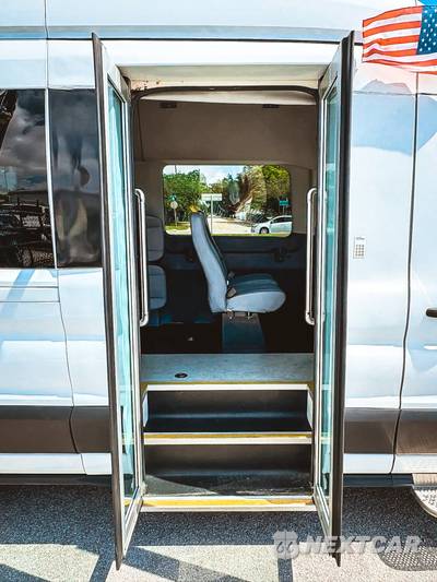 2020 Ford Transit 350 HD Passenger Van XL DRW High Roof 148.0" WB - zdjęcie 20 z 36 - miniatura