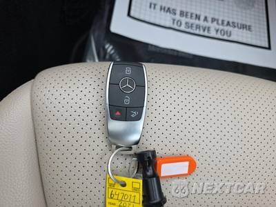 2021 Mercedes-Benz C 300 Sedan - zdjęcie 27 z 29 - miniatura