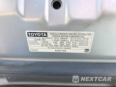 2025 Toyota Camry SE - zdjęcie 20 z 23 - miniatura