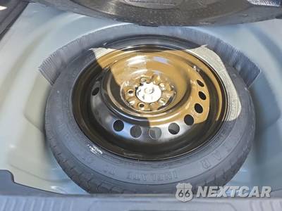 2025 Toyota Camry SE - zdjęcie 7 z 23 - miniatura