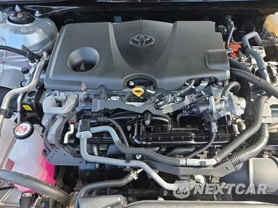 2025 Toyota Camry SE - zdjęcie 18 z 23 - miniatura
