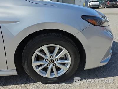 2025 Toyota Camry SE - zdjęcie 9 z 23 - miniatura