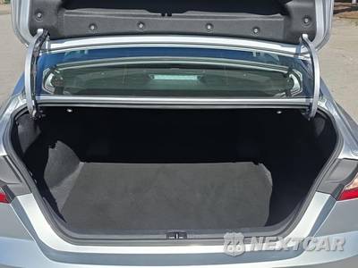 2025 Toyota Camry SE - zdjęcie 19 z 23 - miniatura