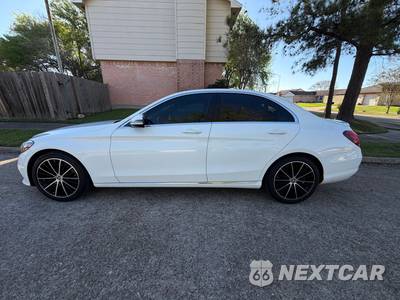 2019 Mercedes-Benz C 300 Sedan - zdjęcie 2 z 38 - miniatura