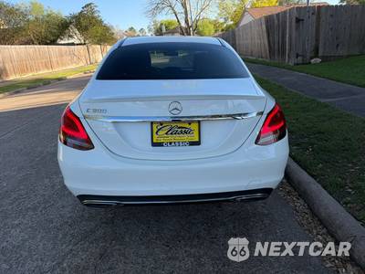 2019 Mercedes-Benz C 300 Sedan - zdjęcie 7 z 38 - miniatura
