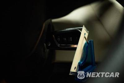 2020 Toyota Corolla LE Sedan - zdjęcie 18 z 26 - miniatura