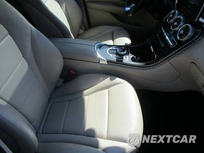 2019 Mercedes-Benz GLC 300 4MATIC - zdjęcie 13 z 23 - miniatura