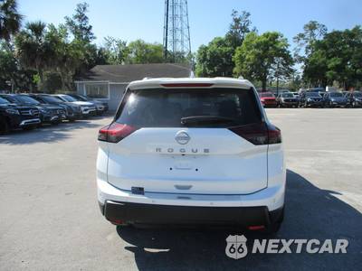 2025 Nissan Rogue SV - zdjęcie 7 z 22 - miniatura