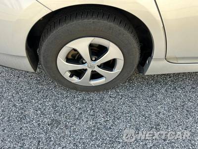 2012 Toyota Prius Two - zdjęcie 14 z 56 - miniatura
