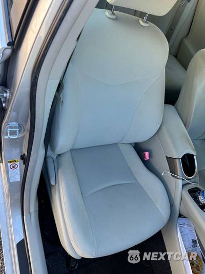 2012 Toyota Prius Two - zdjęcie 37 z 56 - miniatura