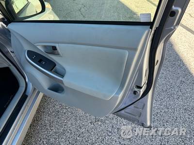 2012 Toyota Prius Two - zdjęcie 38 z 56 - miniatura