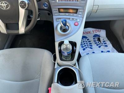 2012 Toyota Prius Two - zdjęcie 43 z 56 - miniatura