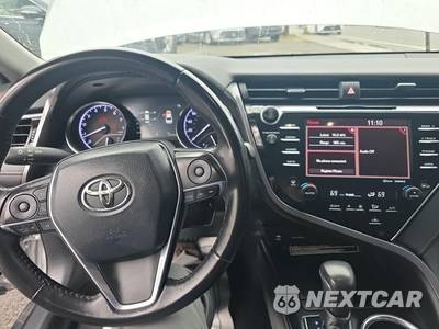 2018 Toyota Camry XLE - zdjęcie 14 z 21 - miniatura
