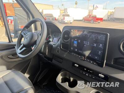 2023 Mercedes-Benz Sprinter 3500XD Cab Chassis DRW - zdjęcie 15 z 16 - miniatura