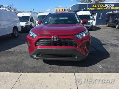 2023 Toyota RAV4 XLE - zdjęcie 2 z 24 - miniatura