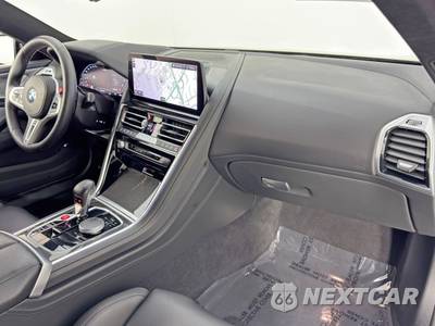 2025 BMW M8 Gran Coupe Competition Sedan - zdjęcie 12 z 48 - miniatura