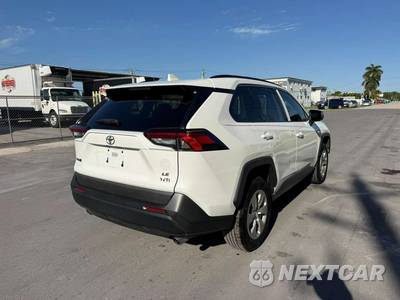 2021 Toyota RAV4 LE - zdjęcie 7 z 21 - miniatura