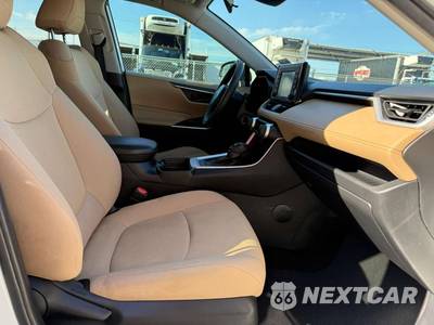 2021 Toyota RAV4 LE - zdjęcie 15 z 21 - miniatura
