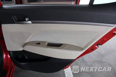 2017 Hyundai Elantra SE Sedan - zdjęcie 34 z 48 - miniatura