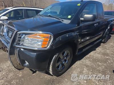 2015 Nissan TITAN SV Extended Cab Medium Bed
