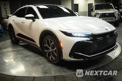 2025 Toyota Crown Limited - zdjęcie 5 z 31 - miniatura