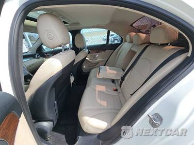 2020 Mercedes-Benz C 300 Sedan - zdjęcie 13 z 30 - miniatura