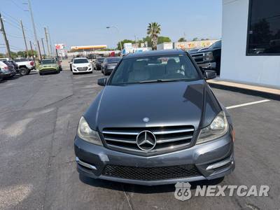 2014 Mercedes-Benz C 250 Sedan - zdjęcie 2 z 14 - miniatura