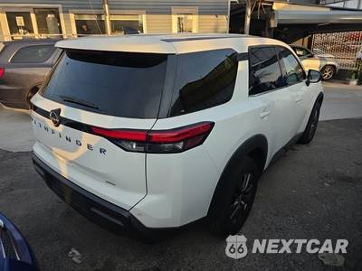 2023 Nissan Pathfinder S - zdjęcie 4 z 28 - miniatura